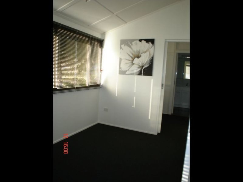 Photo - 38 Kingaroy Street, Kingaroy QLD 4610 - Image 11