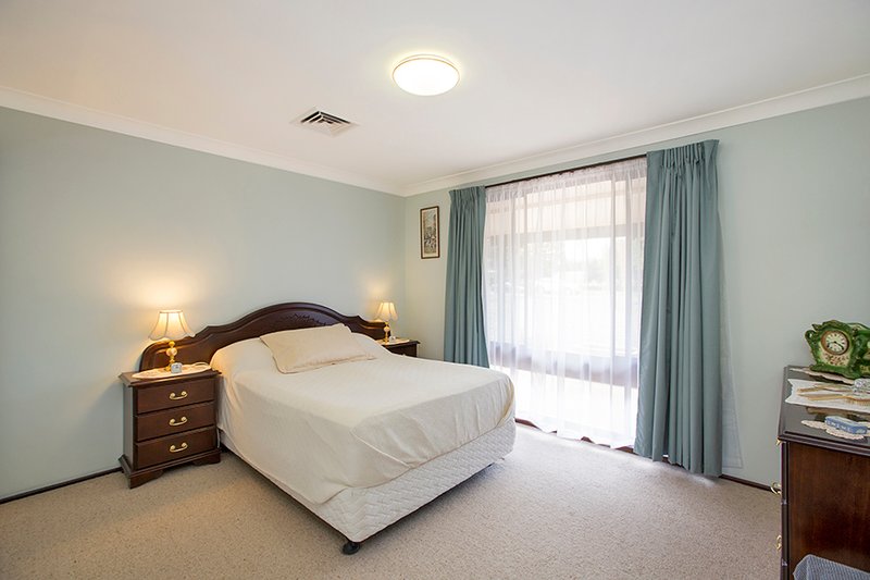 Photo - 38 Kingswood Dr , Tamworth NSW 2340 - Image 10