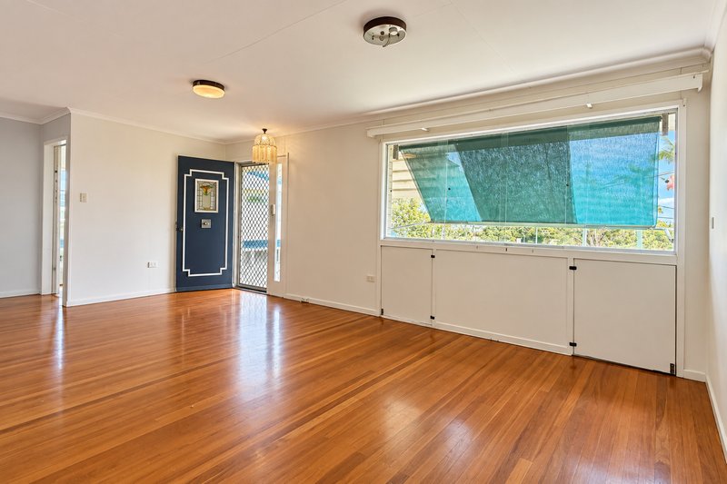 Photo - 38 Kinyunga Street, Kippa-Ring QLD 4021 - Image 2