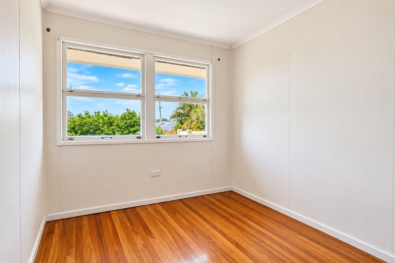 Photo - 38 Kinyunga Street, Kippa-Ring QLD 4021 - Image 9