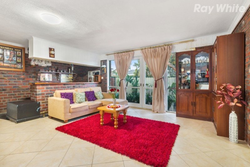 Photo - 38 Kirribilli Avenue, Keysborough VIC 3173 - Image 5