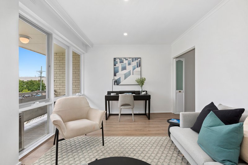 Photo - 3/8 Kokaribb Road, Carnegie VIC 3163 - Image 6