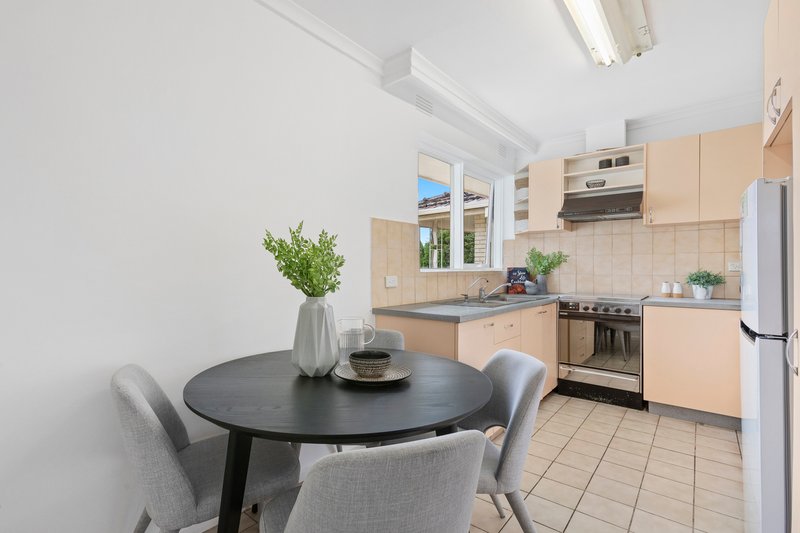 Photo - 3/8 Kokaribb Road, Carnegie VIC 3163 - Image 7