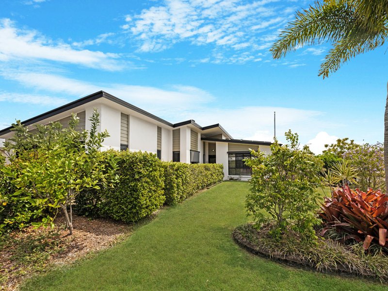 Photo - 38 Lady Penrhyn Drive, Eli Waters QLD 4655 - Image 2