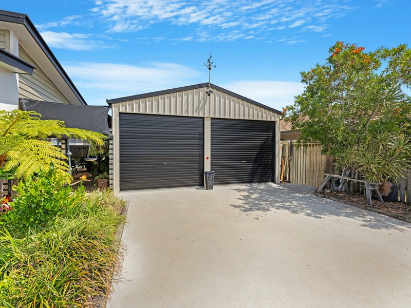 Photo - 38 Lady Penrhyn Drive, Eli Waters QLD 4655 - Image 4