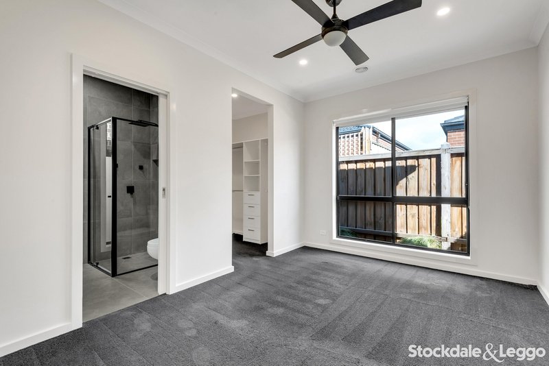 Photo - 38 Latchford Drive, Mickleham VIC 3064 - Image 8