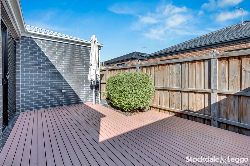 Photo - 38 Latchford Drive, Mickleham VIC 3064 - Image 14