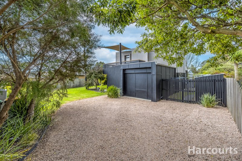 Photo - 38 Law Street, Newborough VIC 3825 - Image 2