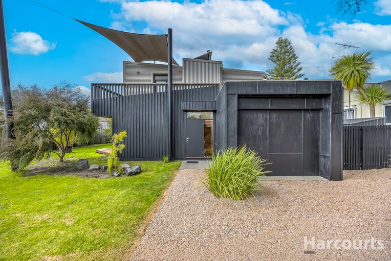 Photo - 38 Law Street, Newborough VIC 3825 - Image 3