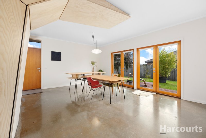 Photo - 38 Law Street, Newborough VIC 3825 - Image 5