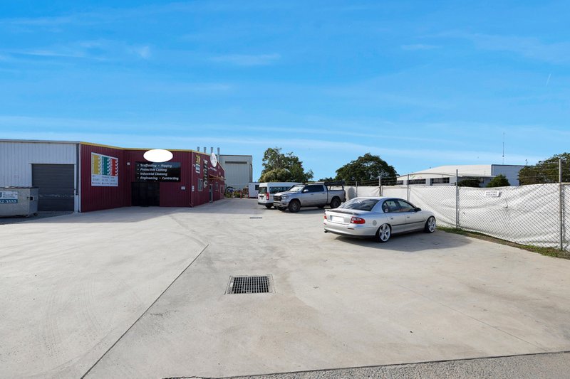 Photo - 38 Len Shield Street, Paget QLD 4740 - Image 2