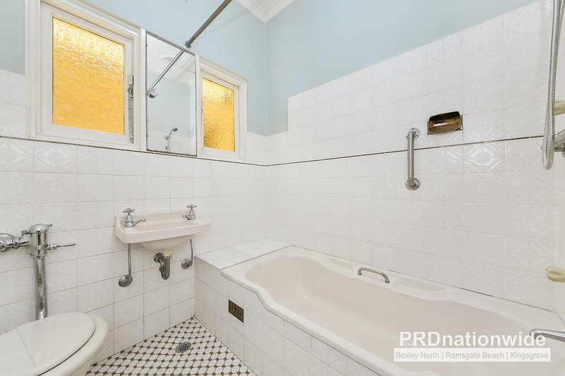 Photo - 38 Leonora Street, Earlwood NSW 2206 - Image 7