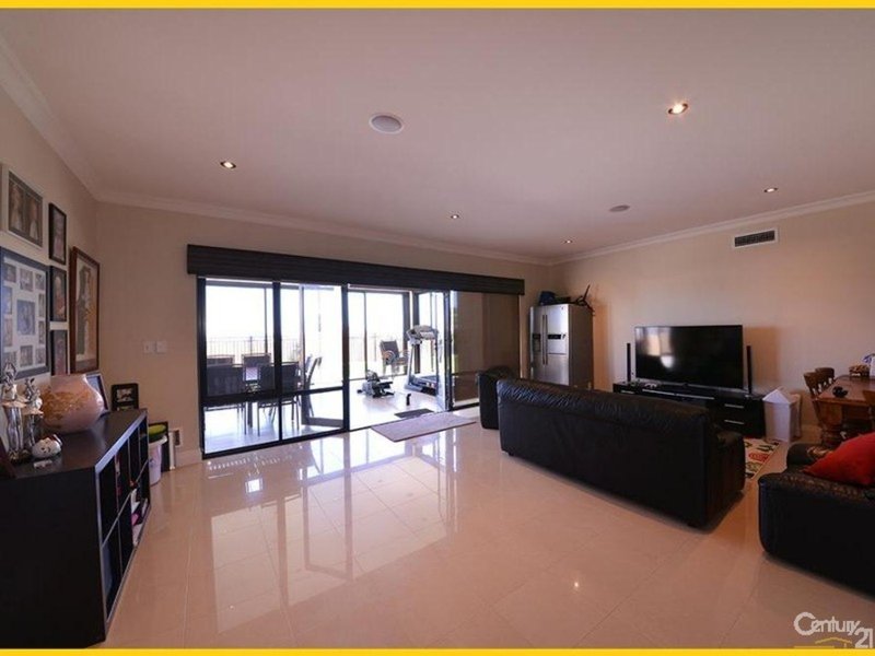 Photo - 38 Lighthouse Parade, Mindarie WA 6030 - Image 5