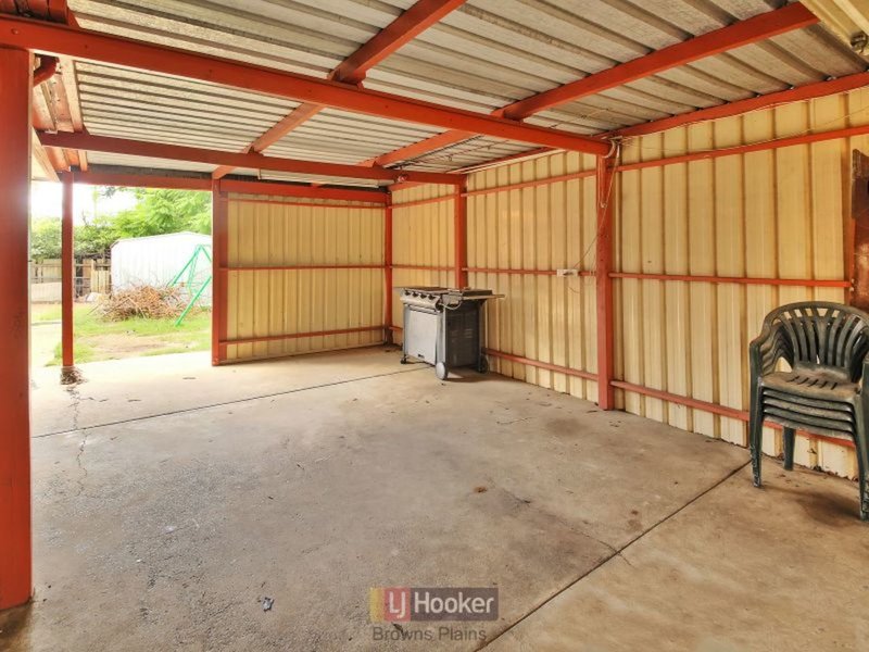 Photo - 38 Limerick Drive, Crestmead QLD 4132 - Image 2