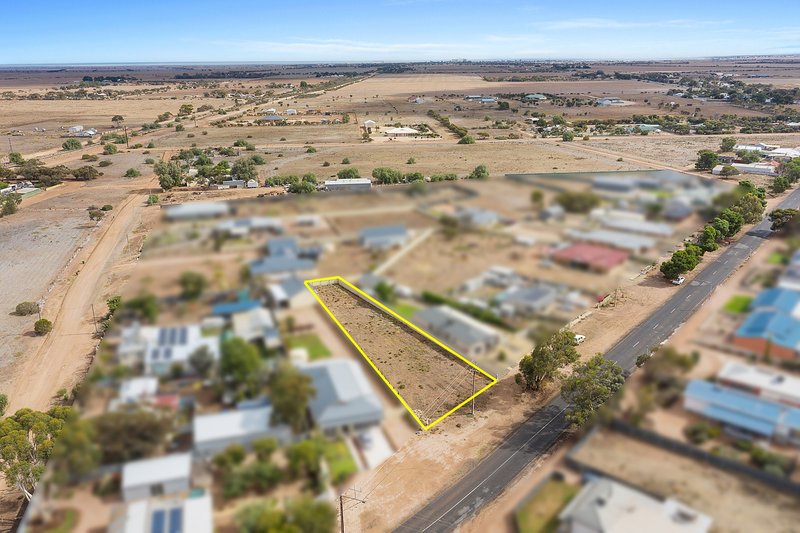 Photo - 38 Lipson Road, Kadina SA 5554 - Image 3