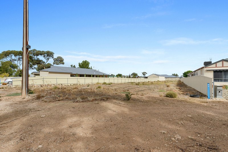 Photo - 38 Lipson Road, Kadina SA 5554 - Image 4