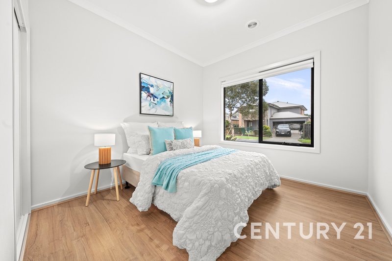 Photo - 38 Livida Circuit, Lyndhurst VIC 3975 - Image 11