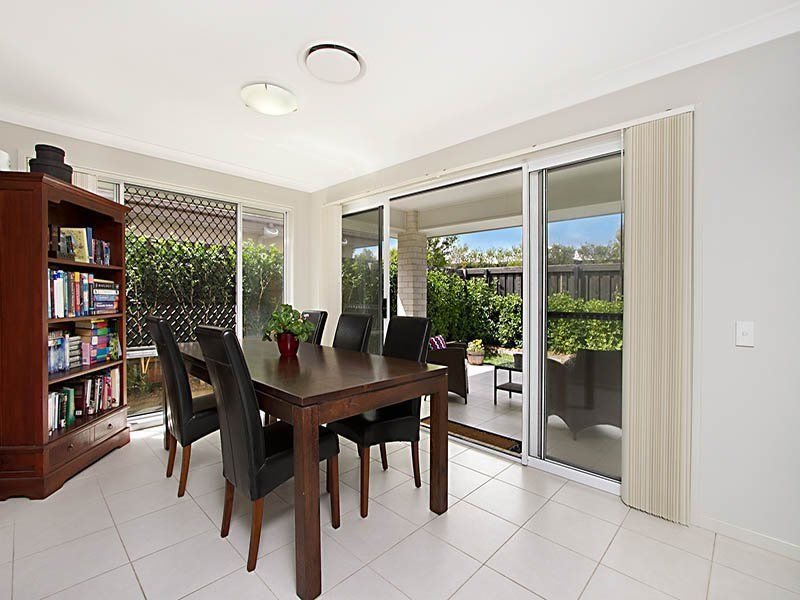 Photo - 38 Livingstone Court, North Lakes QLD 4509 - Image 4