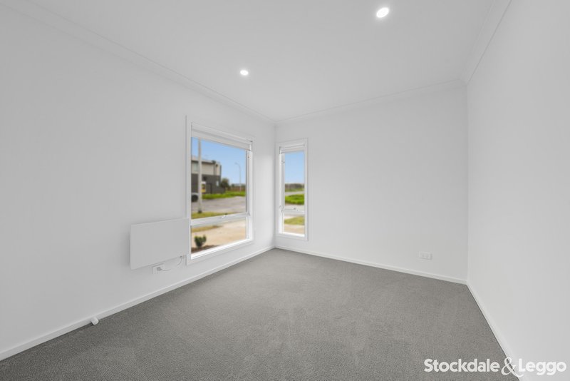 Photo - 38 Lockerbie Street, Kalkallo VIC 3064 - Image 3