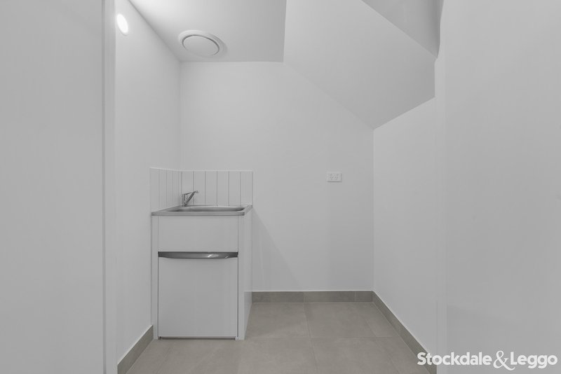 Photo - 38 Lockerbie Street, Kalkallo VIC 3064 - Image 11