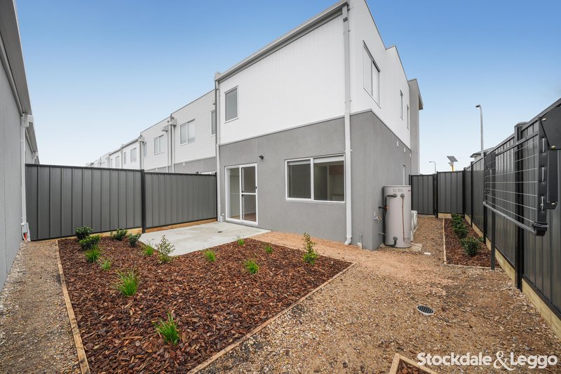 Photo - 38 Lockerbie Street, Kalkallo VIC 3064 - Image 17