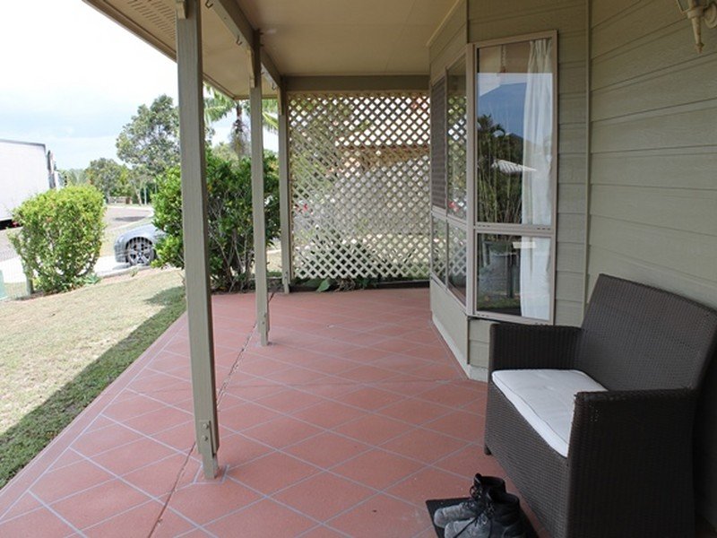 Photo - 38 Lomandra Street, Boyne Island QLD 4680 - Image 13