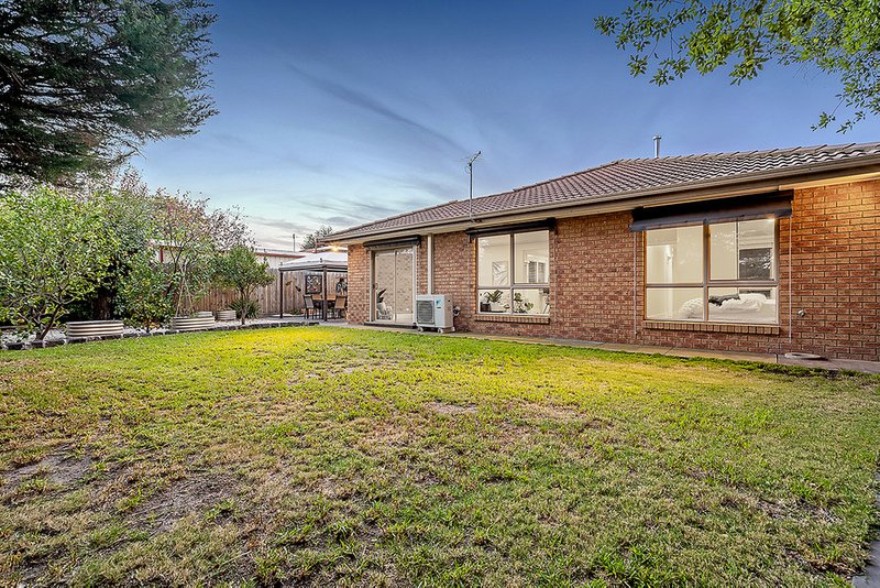 Photo - 38 Longtown Court, Craigieburn VIC 3064 - Image 23