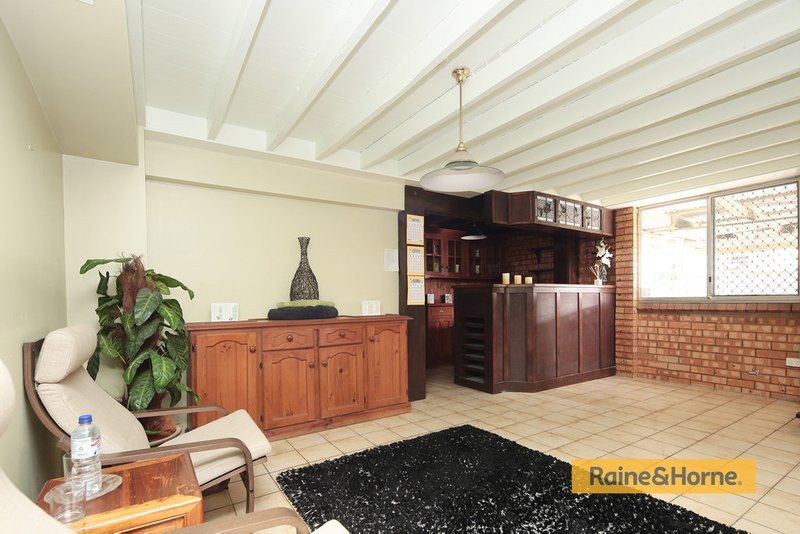 Photo - 38 Lorraine Street, Camira QLD 4300 - Image 3