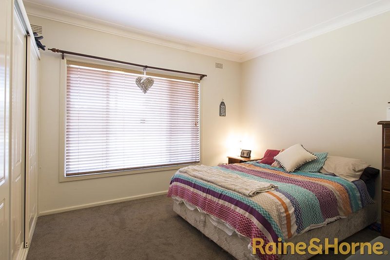 Photo - 38 Lovett Avenue, Dubbo NSW 2830 - Image 6