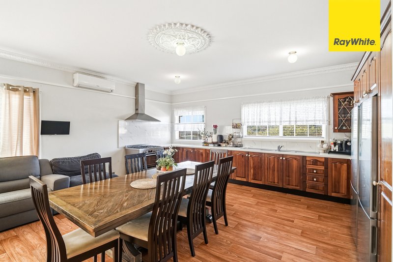 Photo - 38 Lyle Street, Girraween NSW 2145 - Image 7