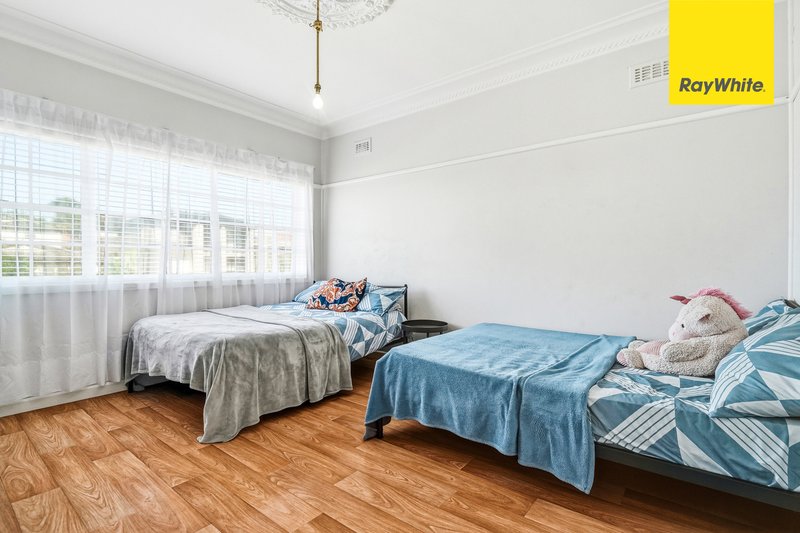 Photo - 38 Lyle Street, Girraween NSW 2145 - Image 12