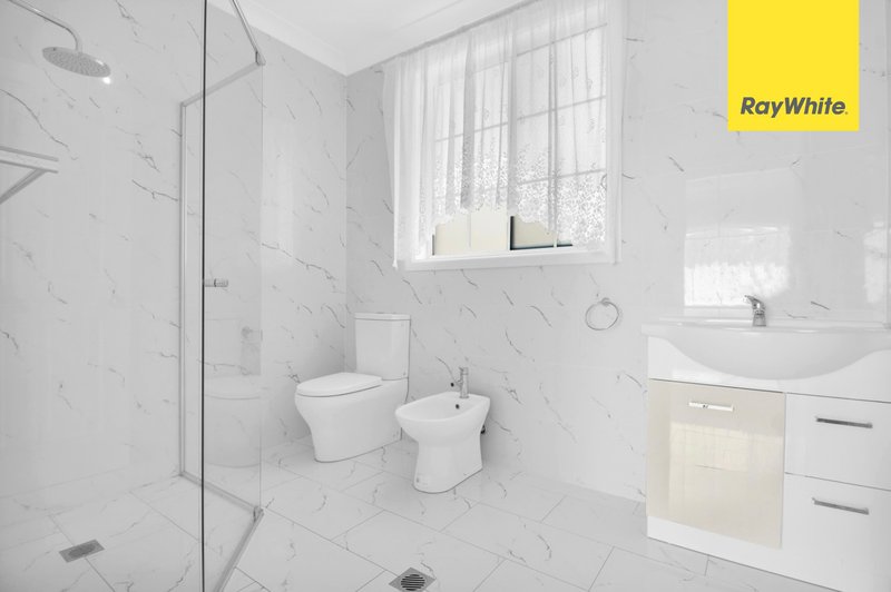 Photo - 38 Lyle Street, Girraween NSW 2145 - Image 16