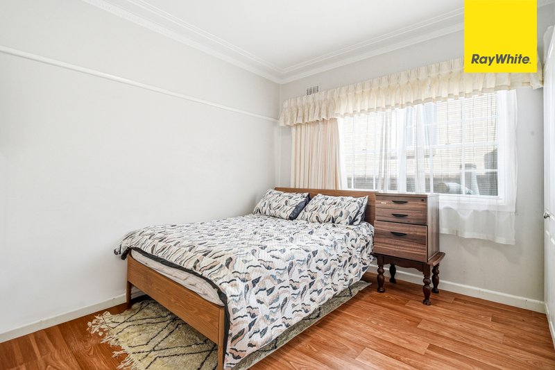 Photo - 38 Lyle Street, Girraween NSW 2145 - Image 17