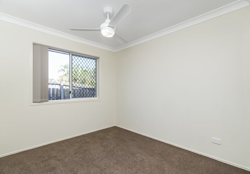 Photo - 38 Maclean Court, Boronia Heights QLD 4124 - Image 11