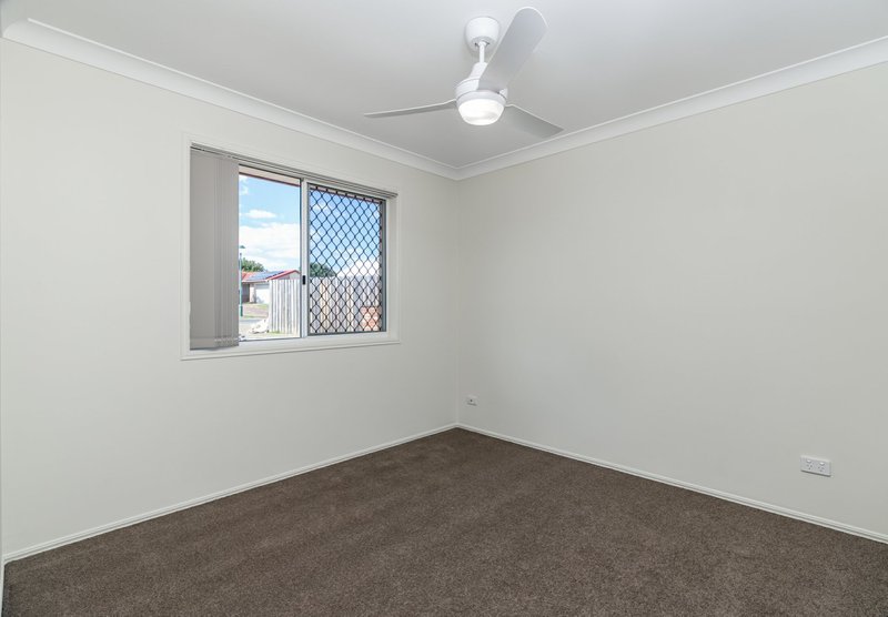 Photo - 38 Maclean Court, Boronia Heights QLD 4124 - Image 13