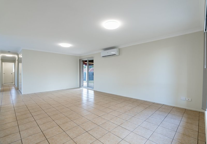 Photo - 38 Maclean Court, Boronia Heights QLD 4124 - Image 18