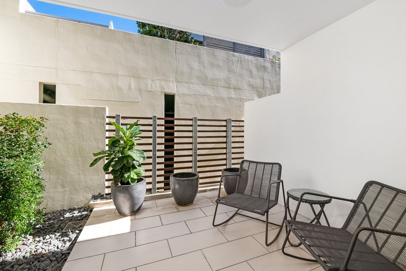 Photo - 3/8 Macquarie Street, Teneriffe QLD 4005 - Image 6