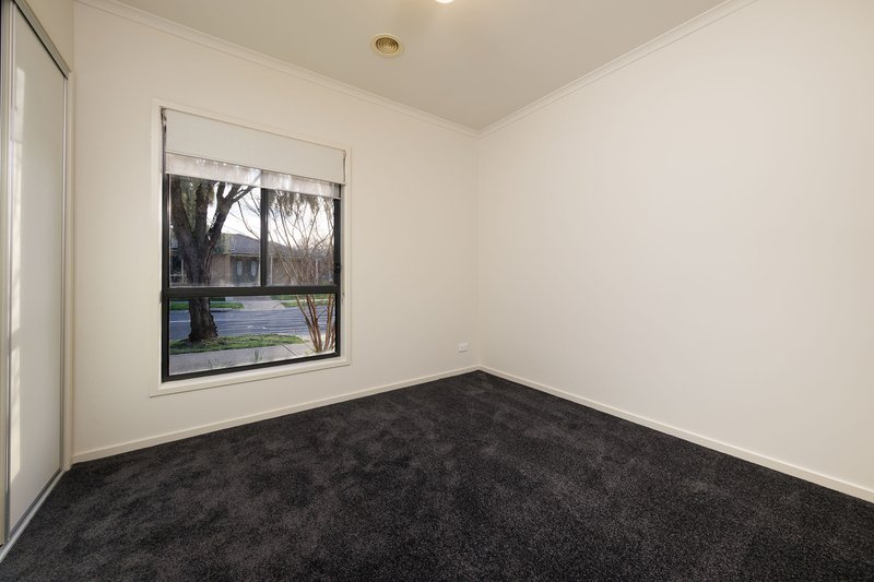 Photo - 38 Mactier Avenue, Wodonga VIC 3690 - Image 10