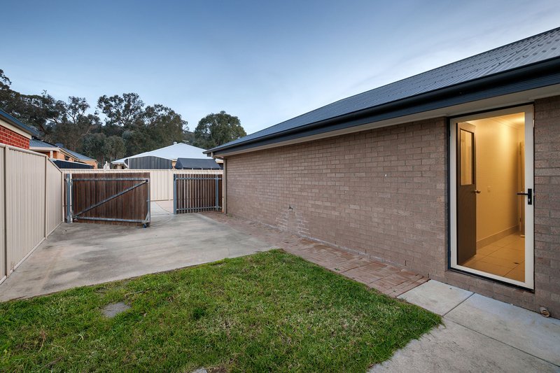 Photo - 38 Mactier Avenue, Wodonga VIC 3690 - Image 13