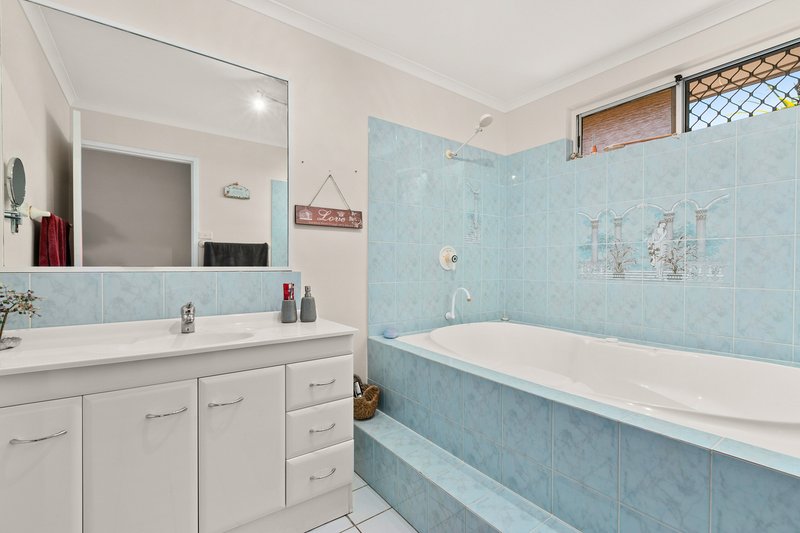 Photo - 38 Magnolia Street, Holloways Beach QLD 4878 - Image 8