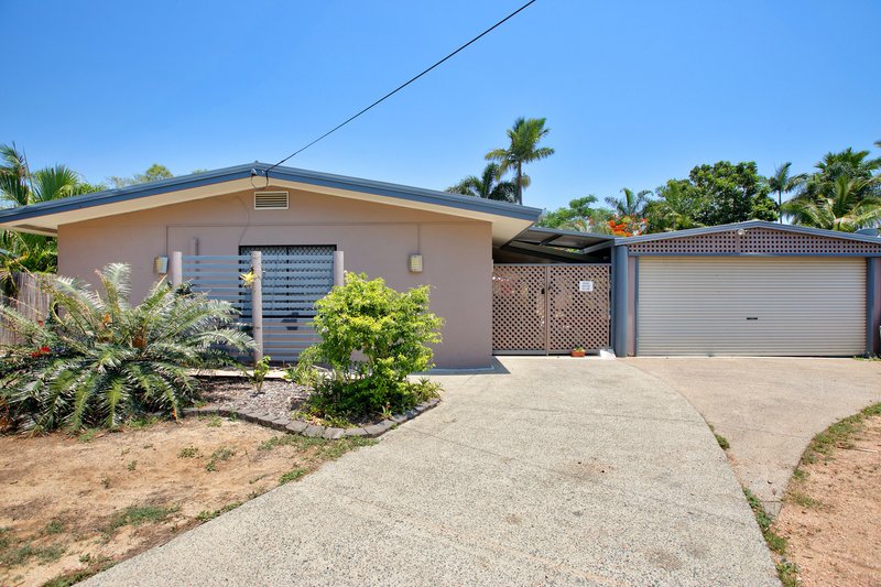 Photo - 38 Magnolia Street, Holloways Beach QLD 4878 - Image 13