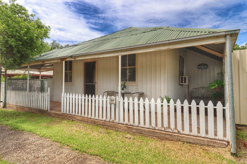 Photo - 38 Main Street, Gooloogong NSW 2805 - Image 2