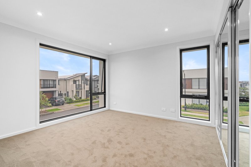 Photo - 38 Mainstay Street, Moorebank NSW 2170 - Image 5