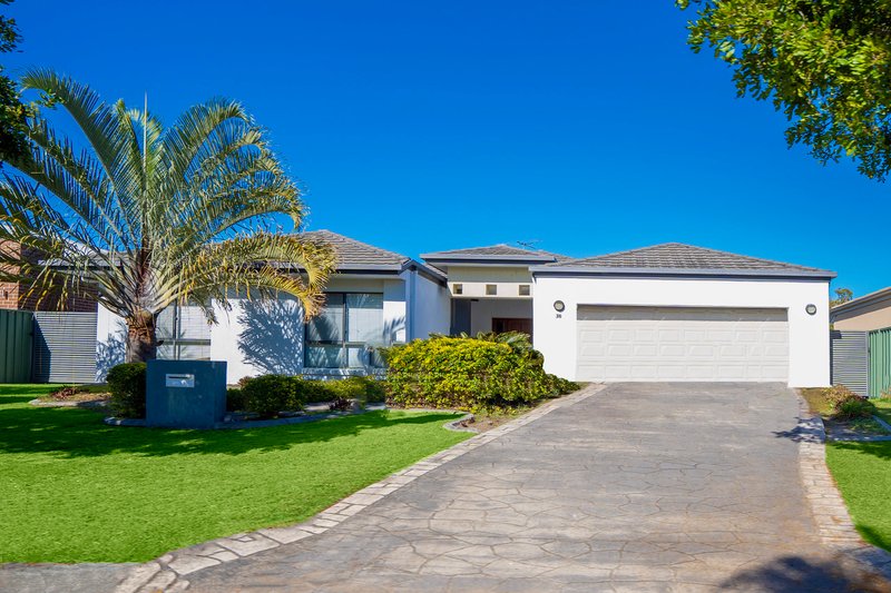 38 Marina Boulevard, Banksia Beach QLD 4507