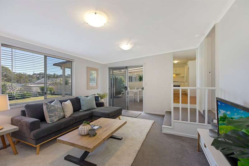 Photo - 38 Marlowe Road, Bateau Bay NSW 2261 - Image 6