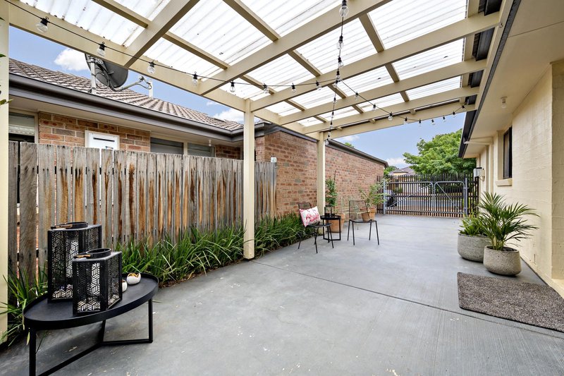 Photo - 38 Mary Kitson Street, Watson ACT 2602 - Image 16