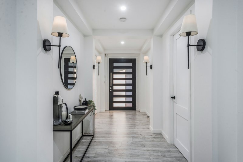 Photo - 38 Mary Wade Place, Carnes Hill NSW 2171 - Image 4