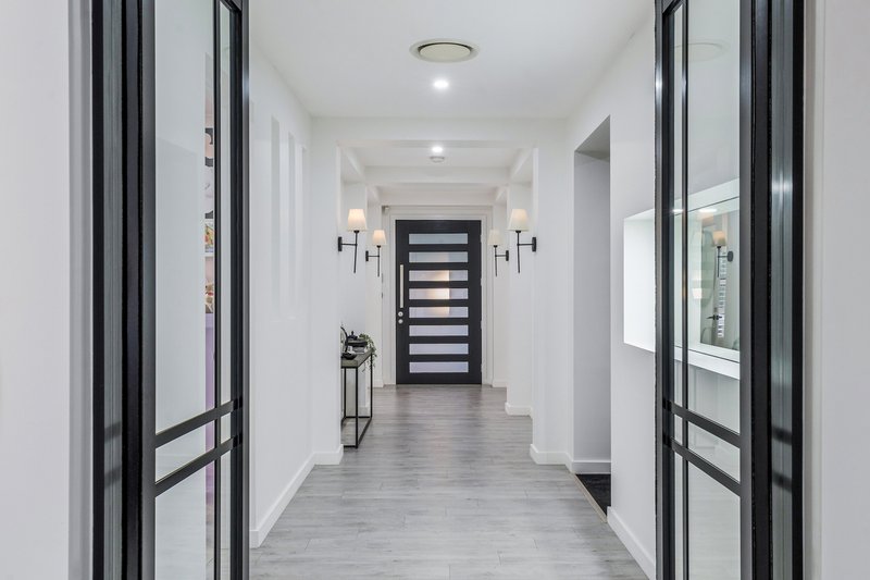 Photo - 38 Mary Wade Place, Carnes Hill NSW 2171 - Image 7