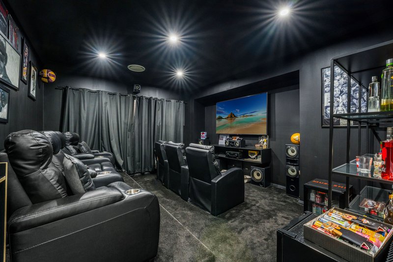 Photo - 38 Mary Wade Place, Carnes Hill NSW 2171 - Image 8