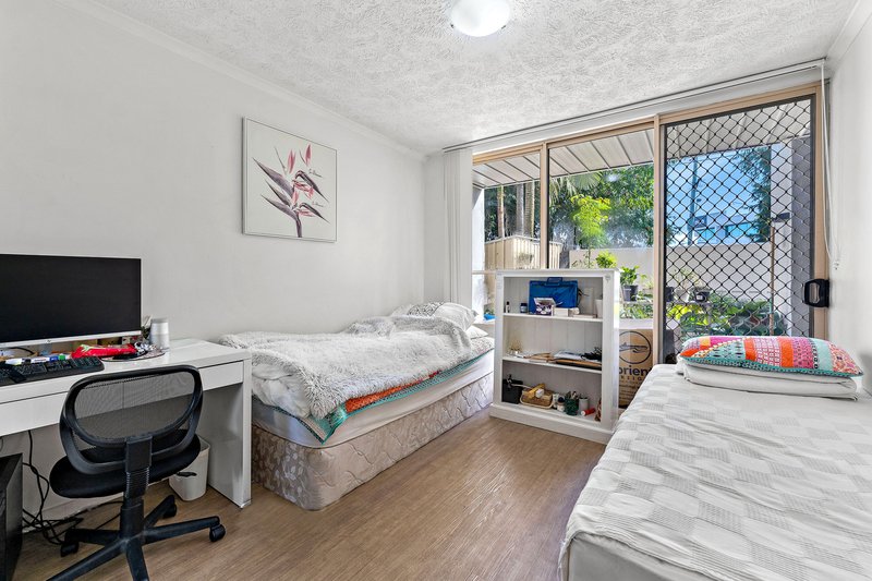 Photo - 3/8 Mascar Street, Upper Mount Gravatt QLD 4122 - Image 11